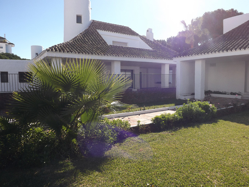 Villa Detached in Puerto Banús, Costa del Sol
