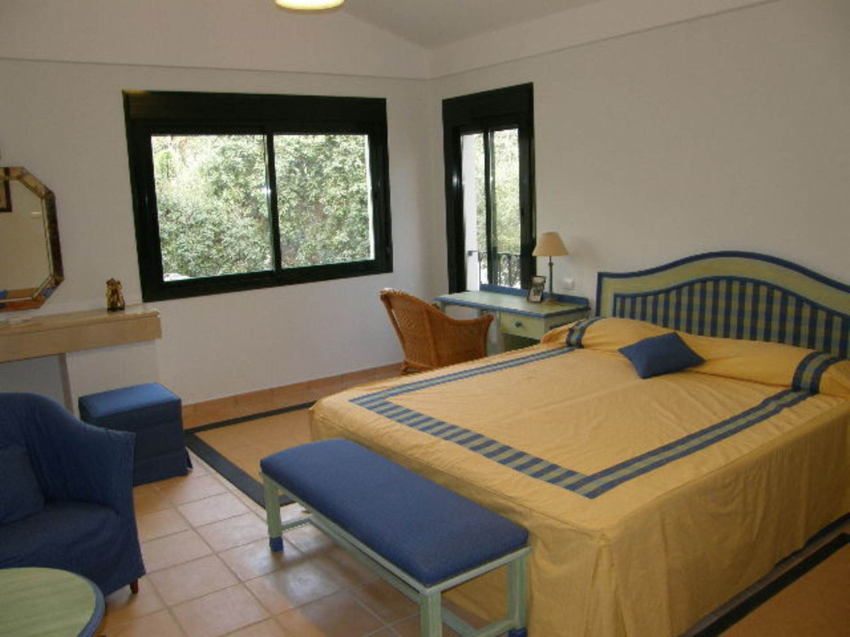 5 bedroom Villa For Sale in Sotogrande Alto, Cádiz - thumb 21