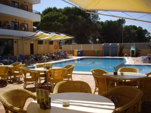 We have hotels for sale in different capacities and prices in Mallorca. Please take note that in mos, Spain