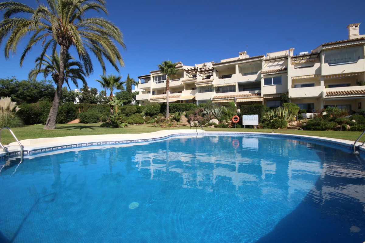This middle floor corner apartment offers great views from its entrance, open plan kitchen, lounge, , Spain