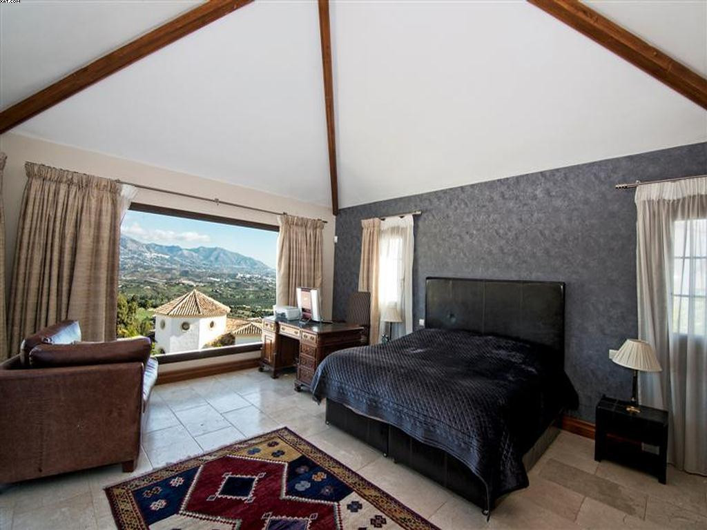 5 bedroom Villa For Sale in La Cala Golf, Málaga - thumb 5