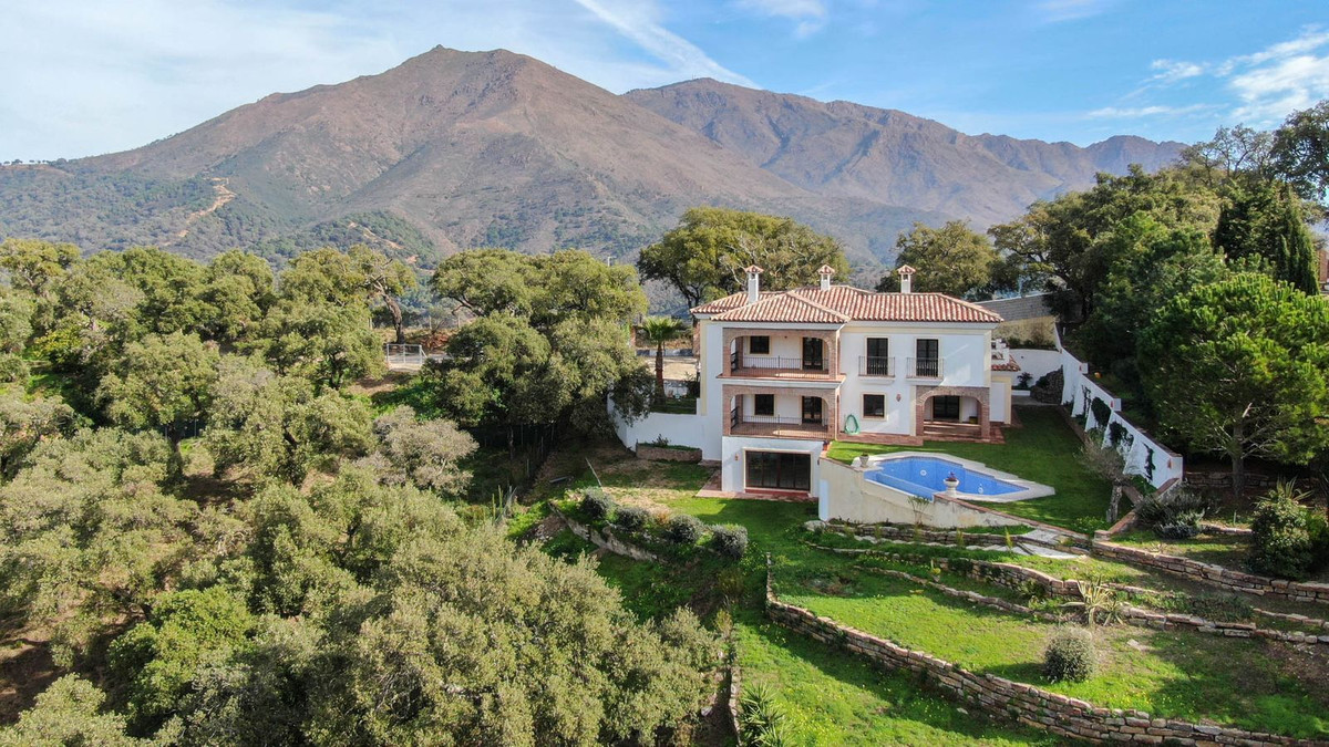 Brand new rural property with fabulous views of the mountains and the sea, located between the mount, Spain