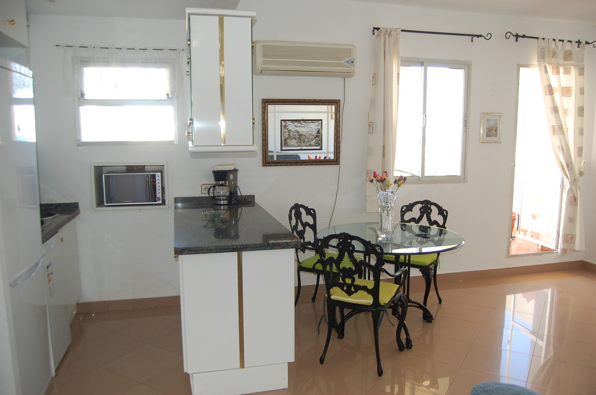 1 bedroom Apartment For Sale in Benalmadena Costa, Málaga - thumb 10