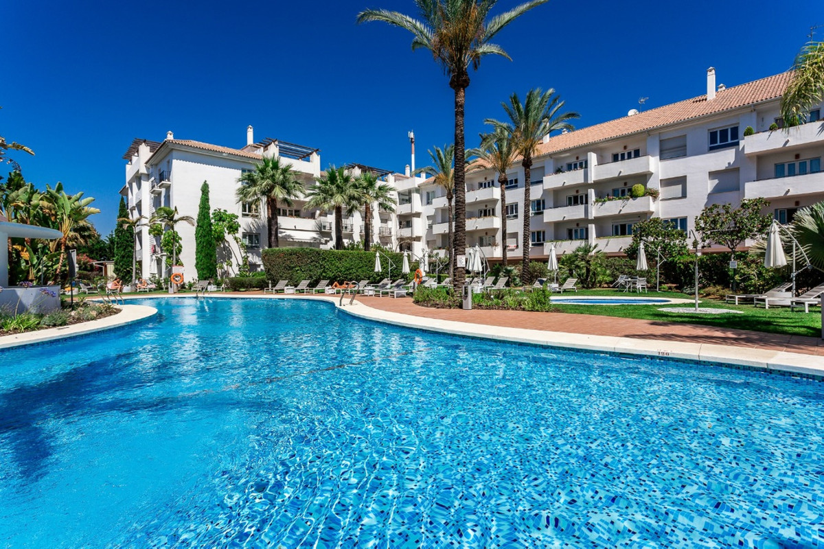 Nueva Andalucia, this top floor south facing  apartment is located in a well established residential, Spain