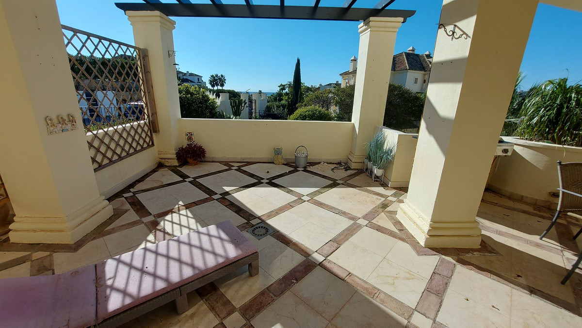 Sought after Urbanisation: Majestic Gardens - Large modern 2 bedroom middle floor apartment with new kitchen, includes private garage + large store...