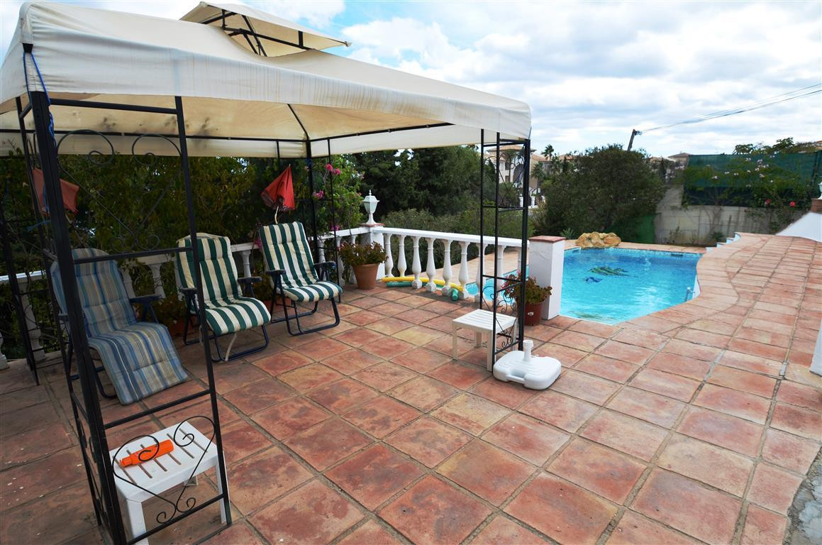 3 Bedroom Detached Villa For Sale Estepona, Costa del Sol - HP2757935