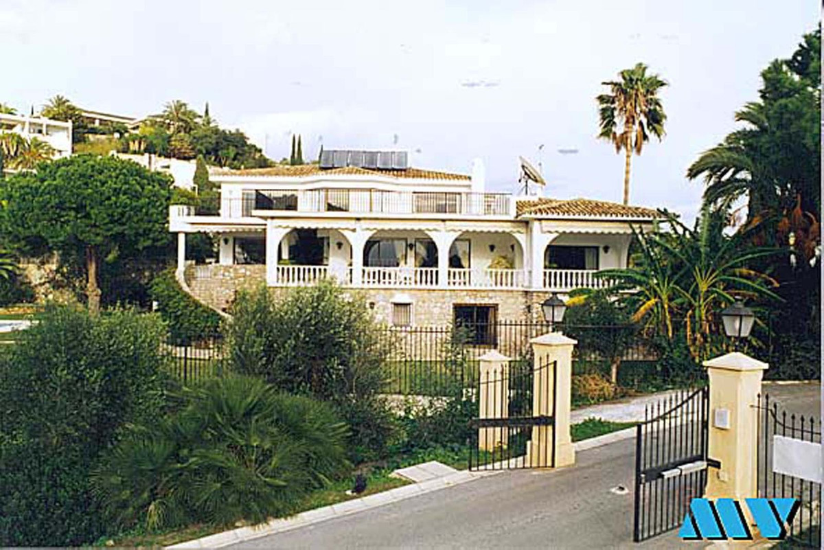 8 bedrooms Villa in Río Real