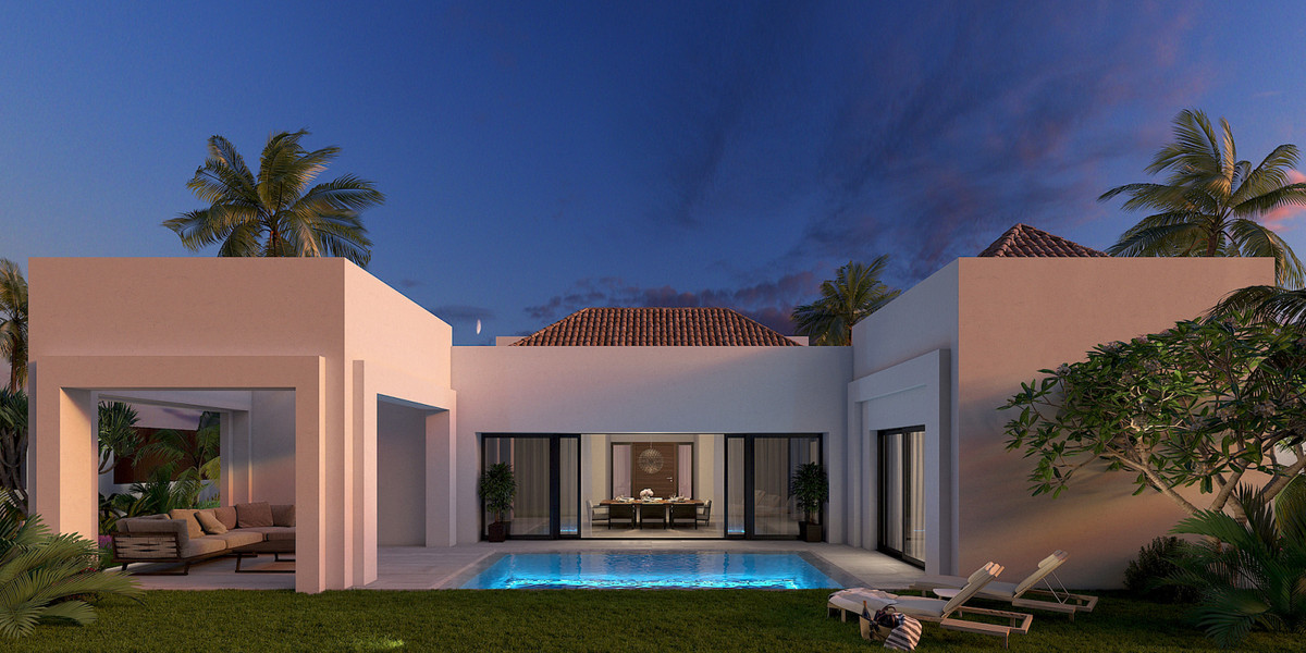 Lovely villa under construction next to the beach in San Pedro. The villa is built with high quality, Spain