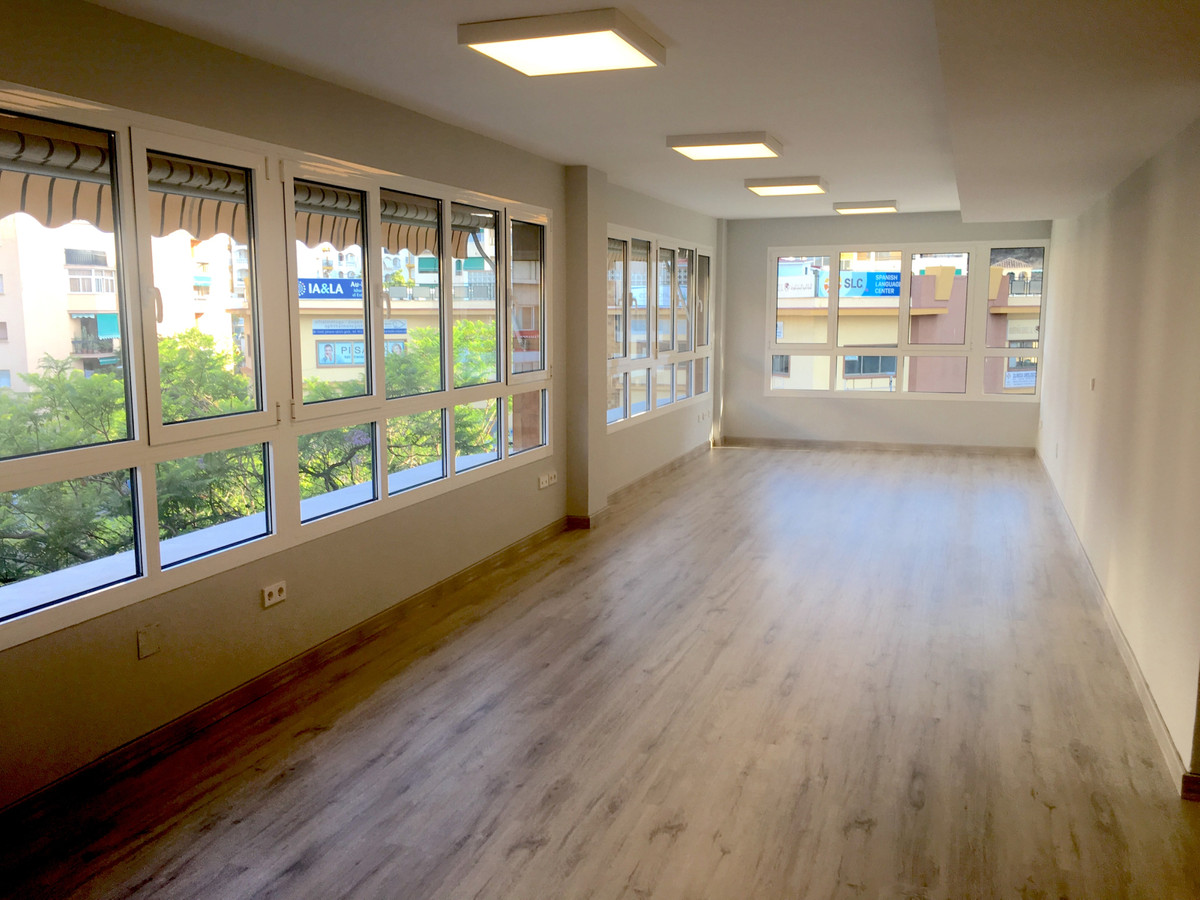						Commercial  Office
																					for rent
																			 in Marbella
					