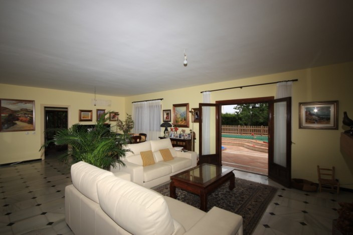 Villa te koop in Marbella R434657