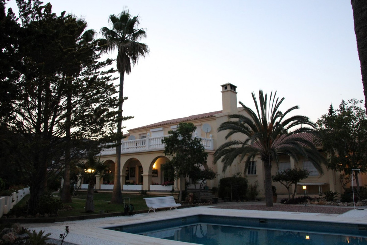 Magnificent villa in Benajarafe alto, facing the Mediterranean Sea, on the Costa del Sol.