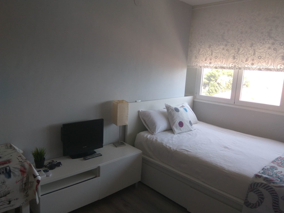 0 Bedroom Middle Floor Studio For Sale Benalmadena Costa, Costa del Sol - HP3954421