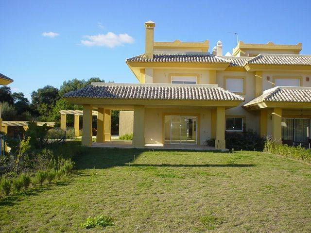 Magnificent detached villa in San Roque Club close to the golf course and equestrian centre, built t, Spain
