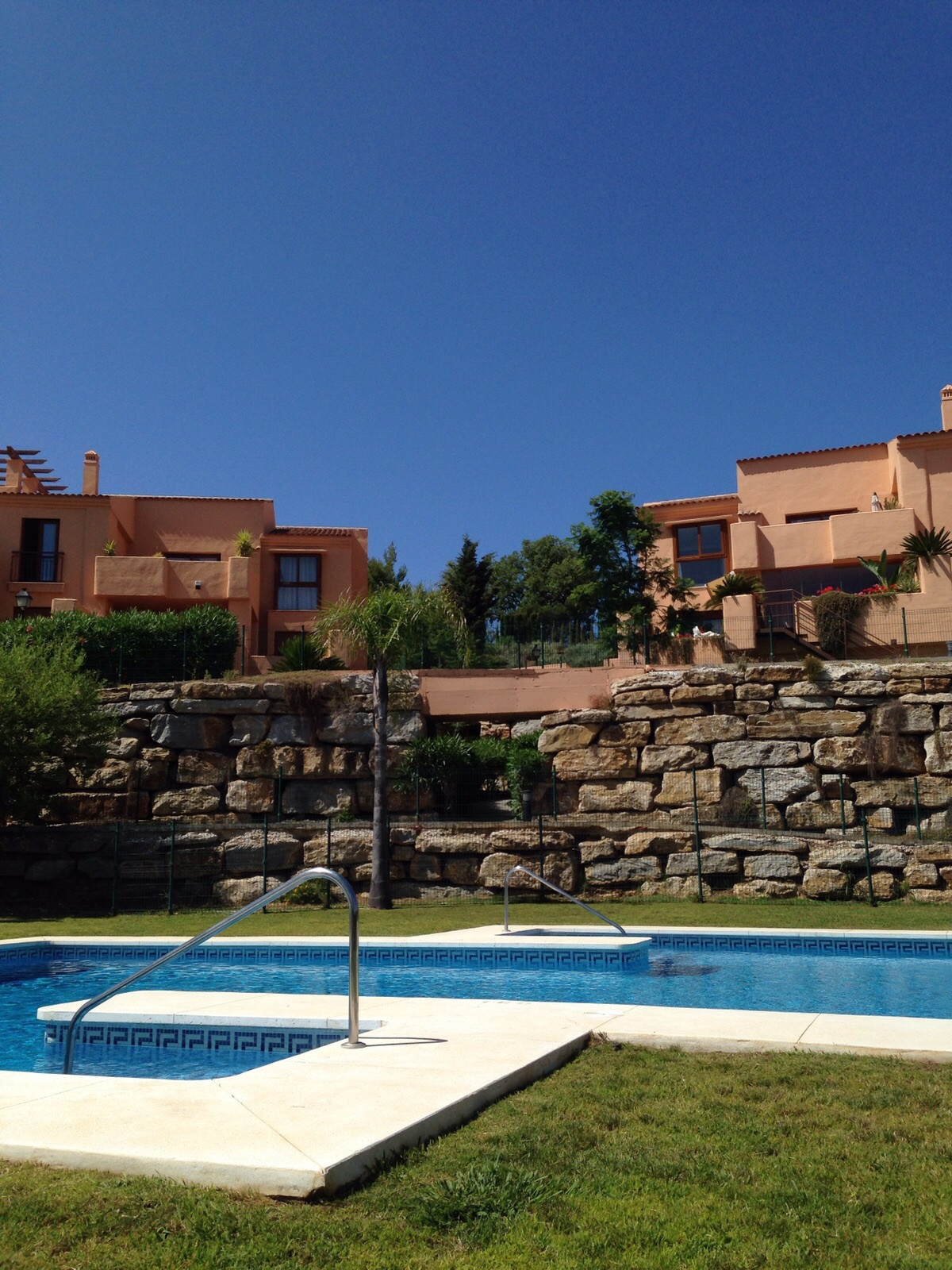 						Apartment  Middle Floor
													for sale 
																			 in La Mairena
					