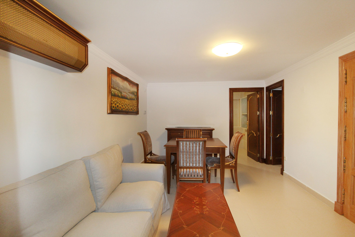 Villa con 8 Dormitorios en Venta Guadalmina Baja