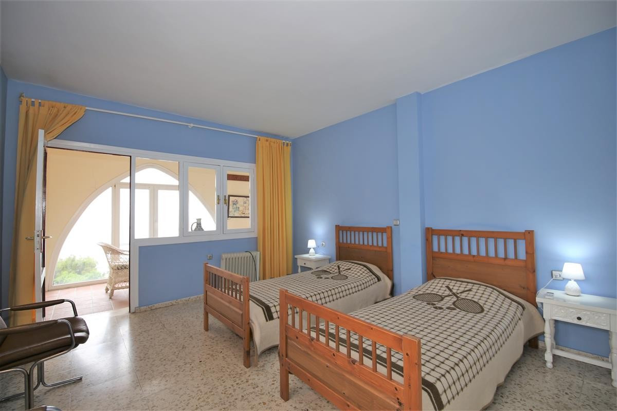 4 bedrooms Villa in Estepona