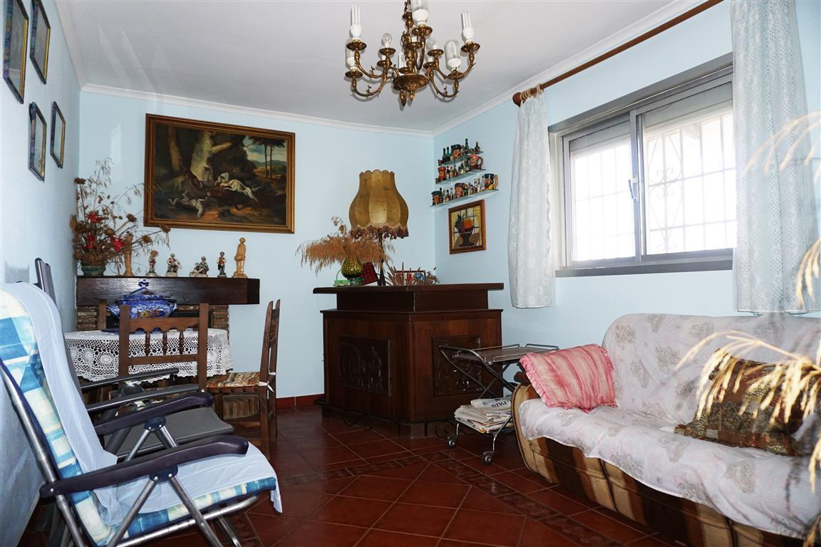Villa te koop in Alhaurín el Grande R2820629