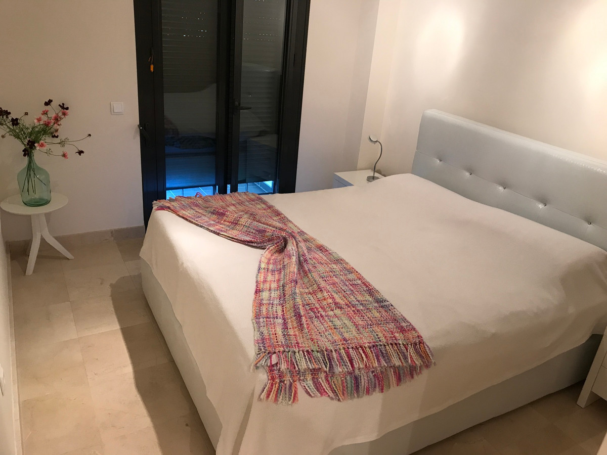 2 bedroom Apartment For Sale in Los Flamingos, Málaga - thumb 7