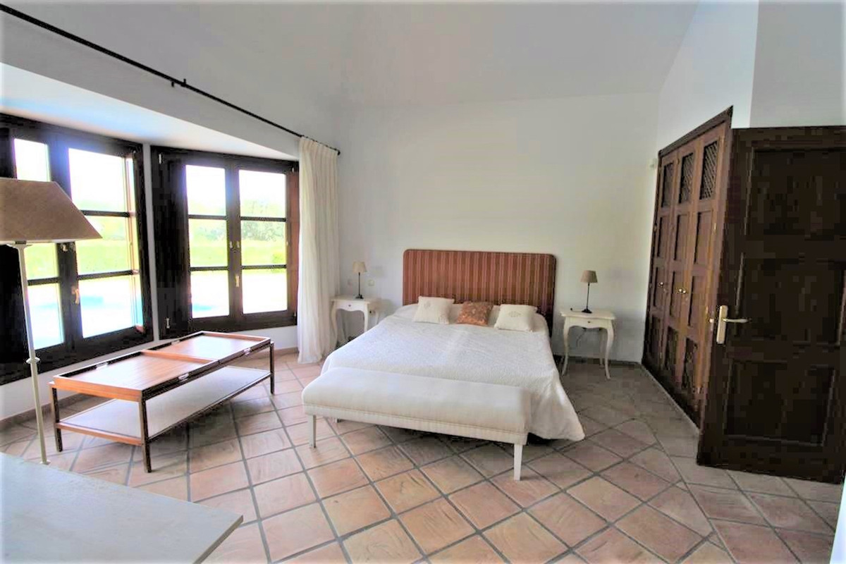 6 bedroom Villa For Sale in Sotogrande, Cádiz - thumb 14