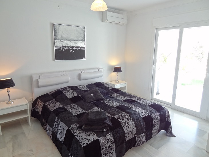 7 bedroom Villa For Sale in Elviria, Málaga - thumb 18