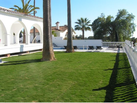 7 bedroom Villa For Sale in Elviria, Málaga - thumb 9