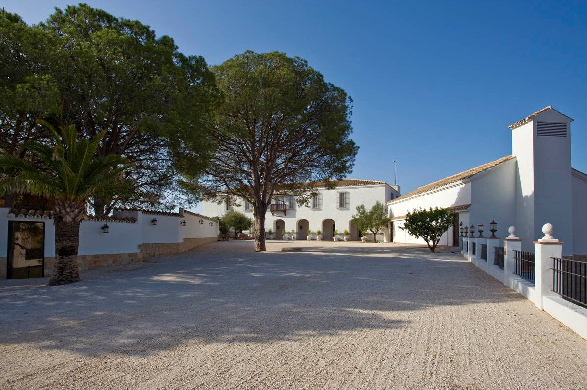 12 bedroom Villa For Sale in Fuengirola, Málaga - thumb 7