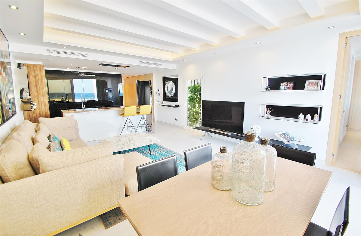 2 bedroom Apartment For Sale in Marbella, Málaga - thumb 3