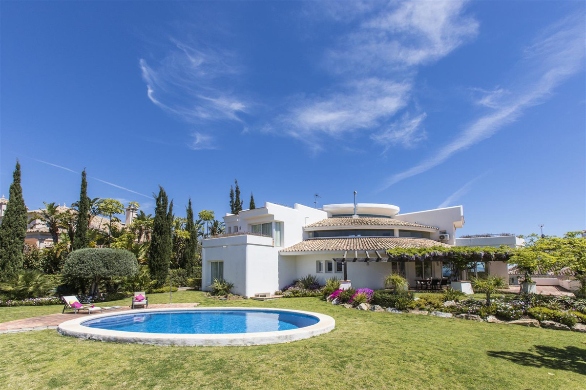 Villa Detached in Los Flamingos, Costa del Sol
