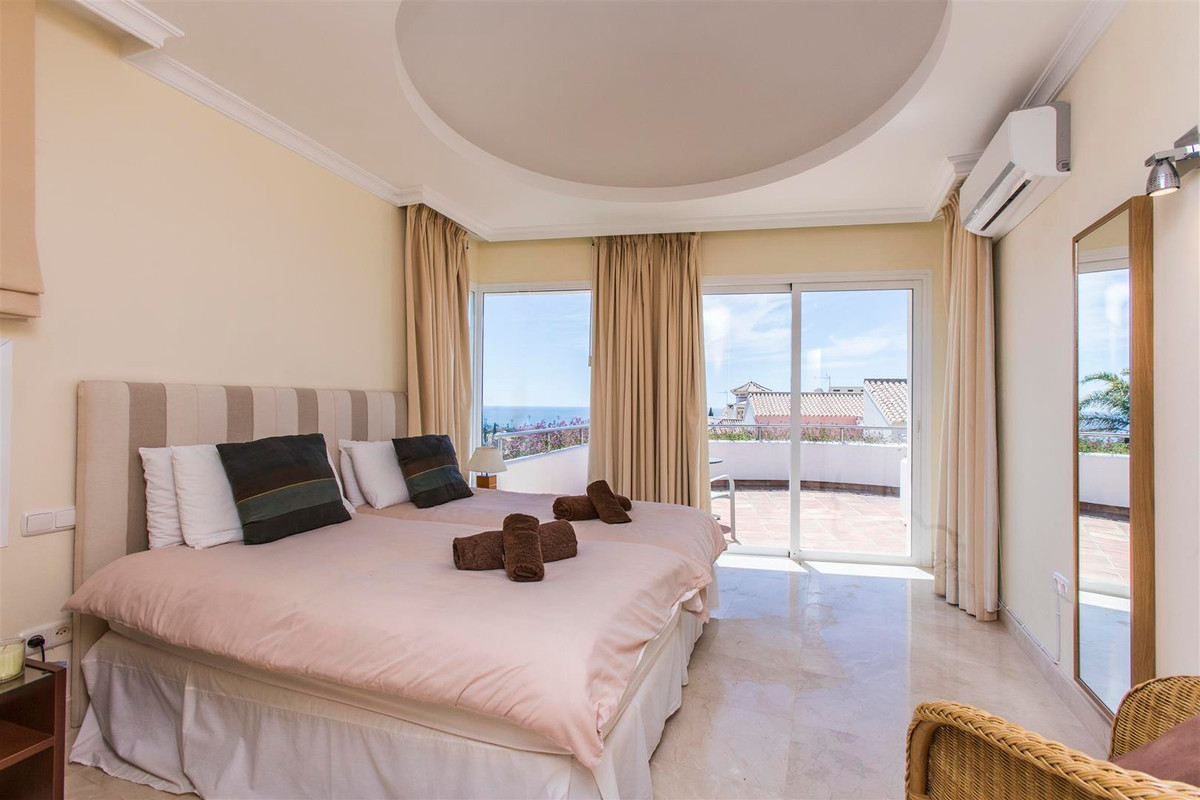 4 bedroom Villa For Sale in Los Flamingos, Málaga - thumb 46