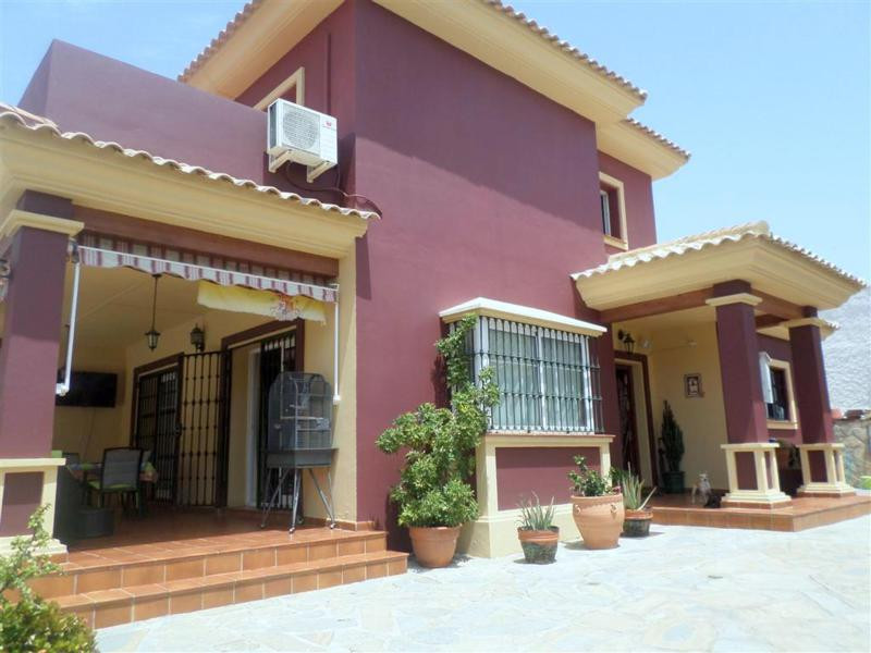 Villa con 4 Dormitorios en Venta Campo Mijas
