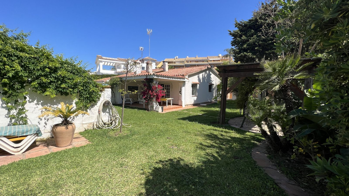 4 Bedroom Detached Villa For Sale Marbella, Costa del Sol - HP2283194