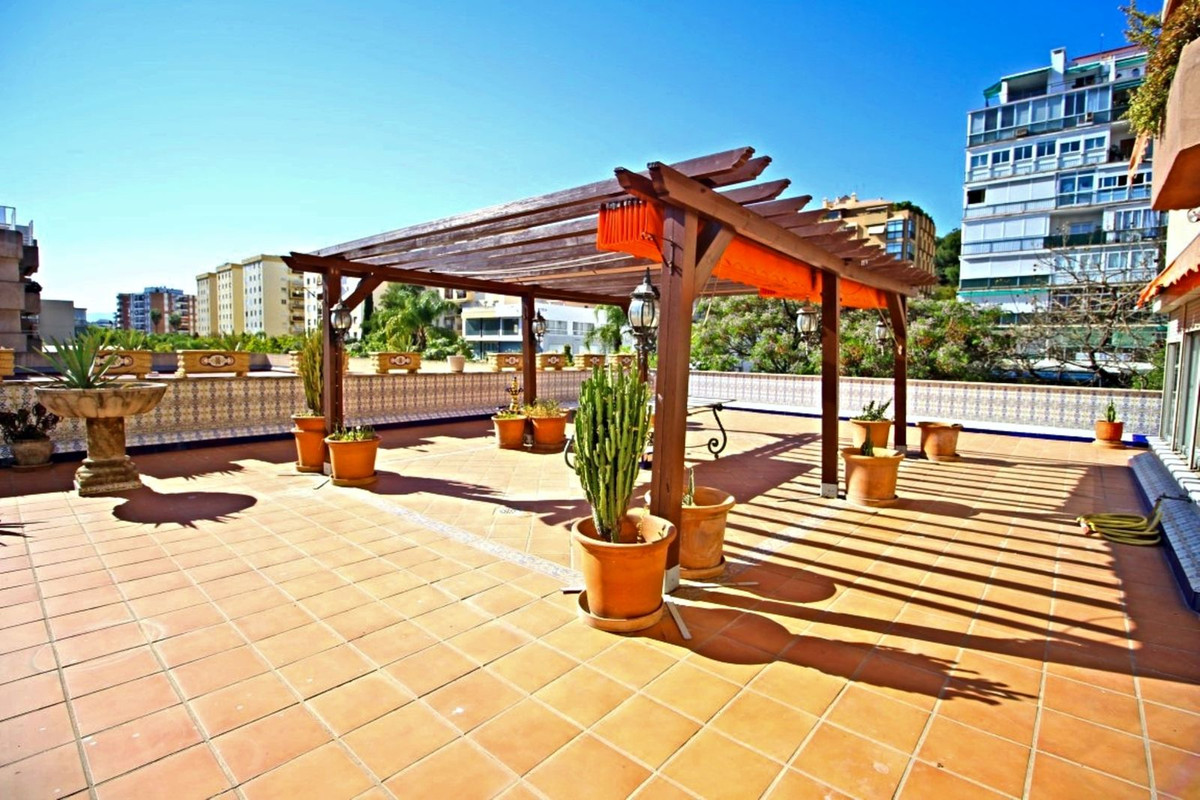 Middle Floor Apartment for sale in Marbella R2892878