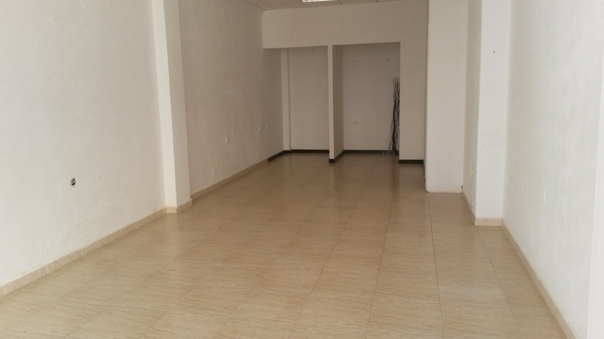 3 bedroom Commercial Property For Sale in Arroyo de la Miel, Málaga - thumb 32