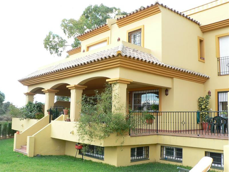 7 bedroom townhouse for sale guadalmina alta
