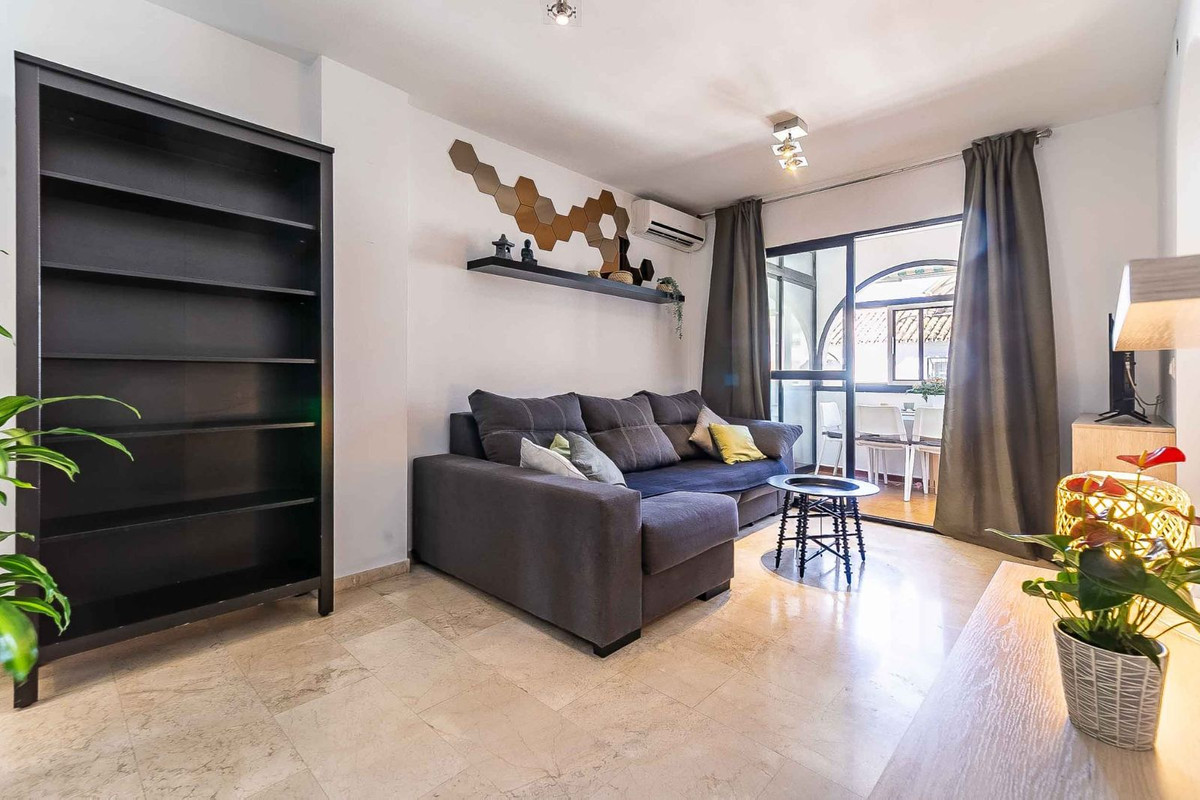 1 Bedroom Top Floor Apartment For Sale Benalmadena Costa, Costa del Sol - HP3953761