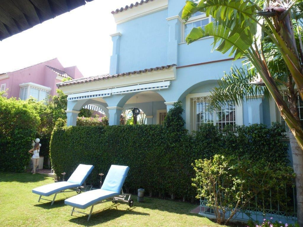 5 bedroom Villa For Sale in Puerto Banús, Málaga - thumb 40