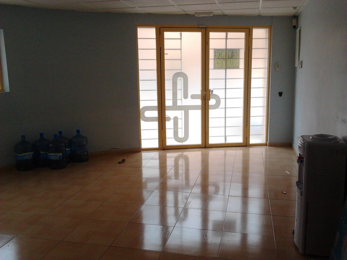 Office for sale in Estepona