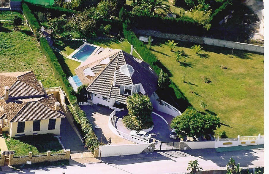 4 bedroom Villa For Sale in Bel Air, Málaga - thumb 2