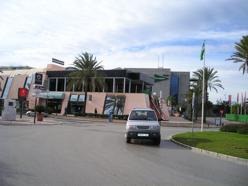 Commerce Bureau à Puerto Banús, Costa del Sol
