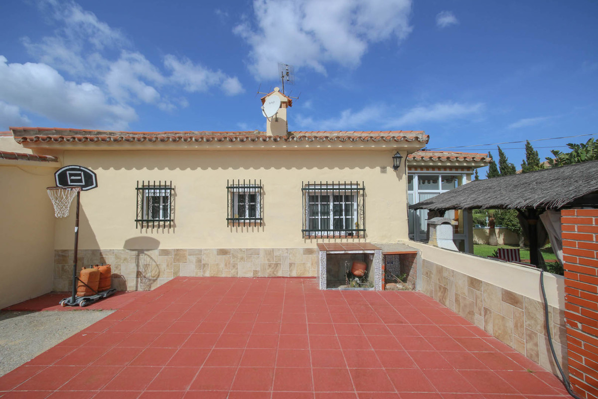 Villa Independiente en Alhaurín de la Torre, Costa del Sol

