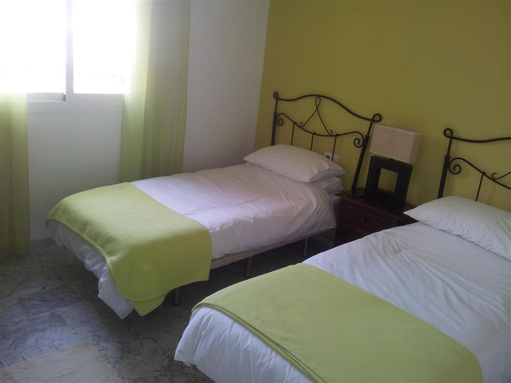 2 bedrooms Apartment in La Duquesa