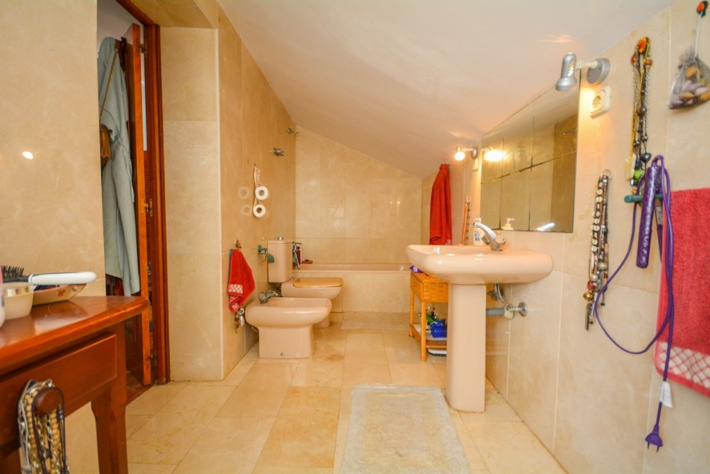 7 bedroom Villa For Sale in Benalmadena, Málaga - thumb 20
