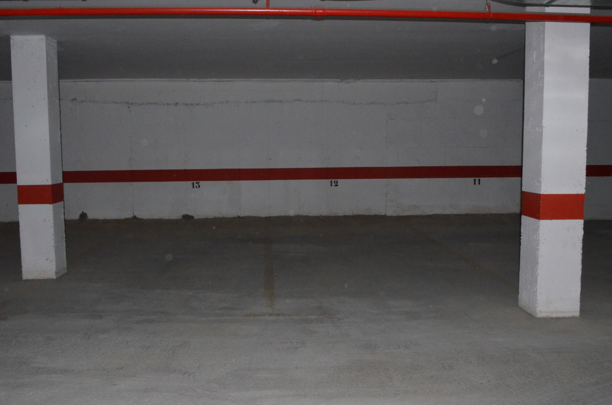 Underground parking, low area of Rivera del sol. Walking distace to shop. Safe., lift, 12m2, Spain