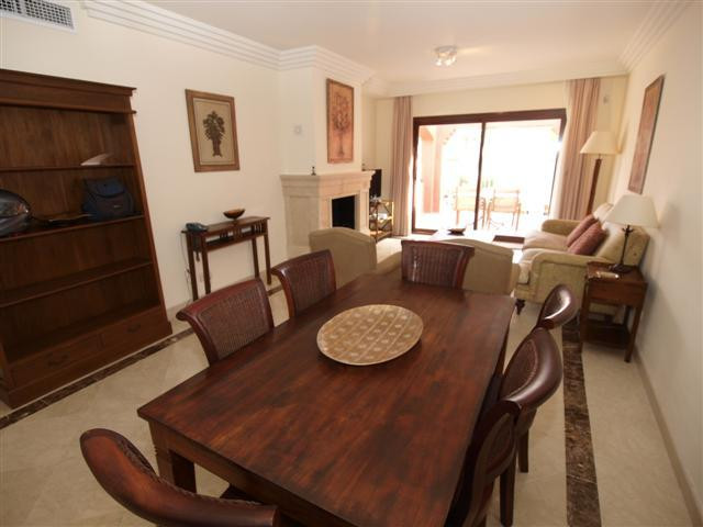 Wonderful duplex penthouse apartment located in an exclusive Resort in Puerto Banus.
