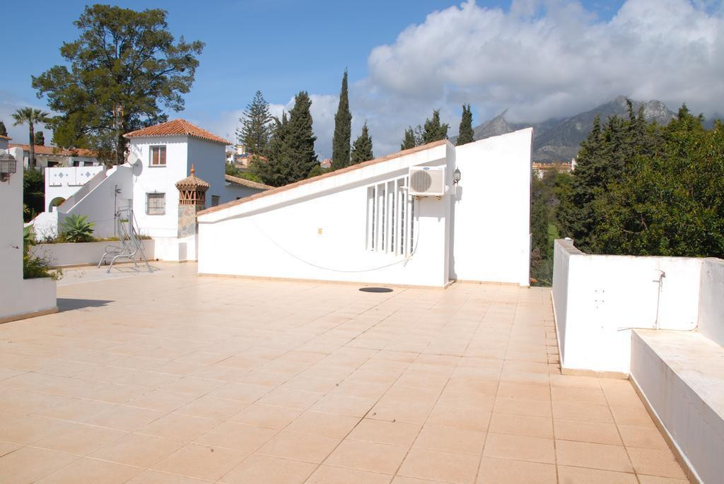 5 bedroom Villa For Sale in Marbella, Málaga - thumb 47