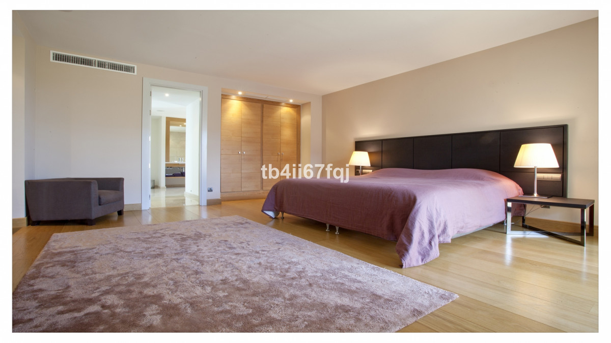 5 bedroom Villa For Sale in Sotogrande, Cádiz - thumb 21