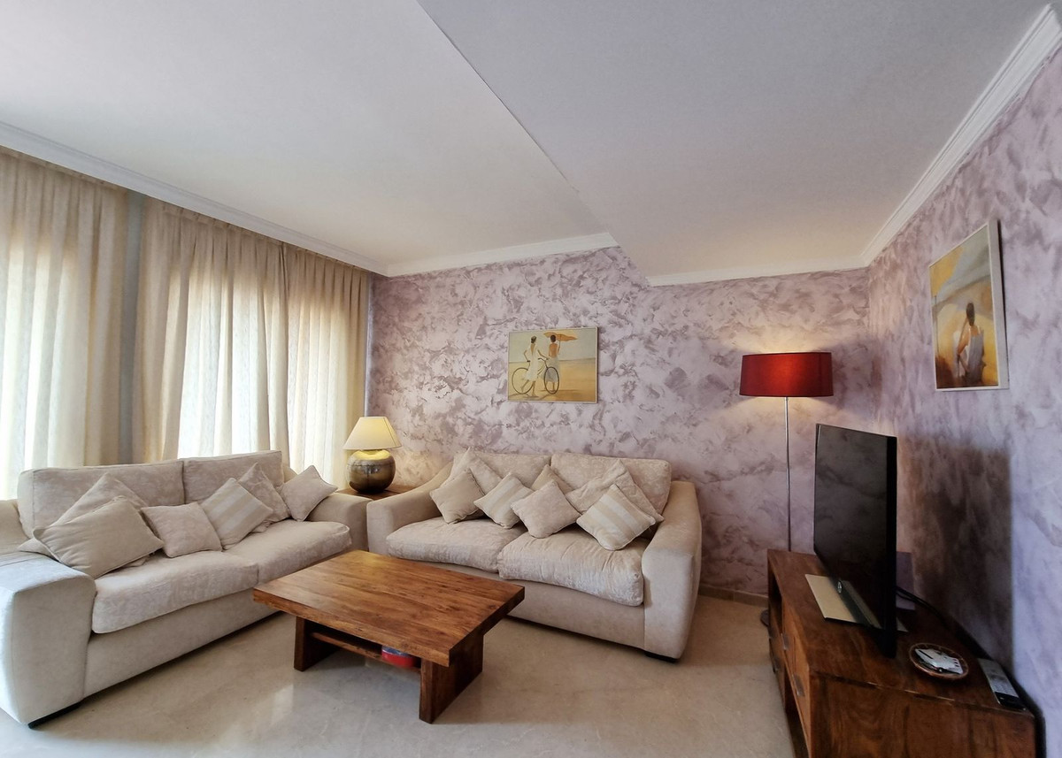 2 bedroom Apartment For Sale in Elviria, Málaga - thumb 12