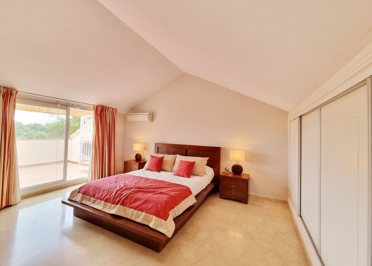 2 bedroom Apartment For Sale in Elviria, Málaga - thumb 31