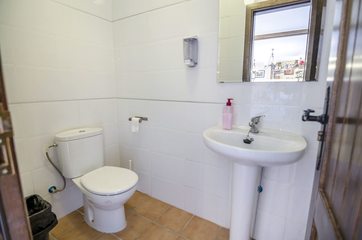 3 bedroom Commercial Property For Sale in Mijas Costa, Málaga - thumb 21