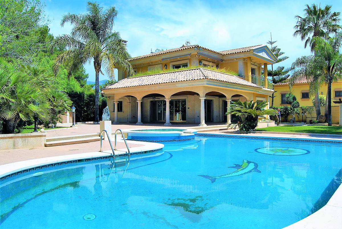 Detached Villa for sale in Mijas R3175432